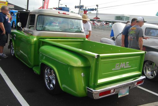 Pretty & Powerful 55 GMC Pickup - CMW Trucks